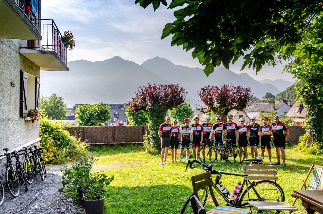 Pyrenees Cycling Lodge Saint-Savin (Hautes-Pyrenees) Exterior foto