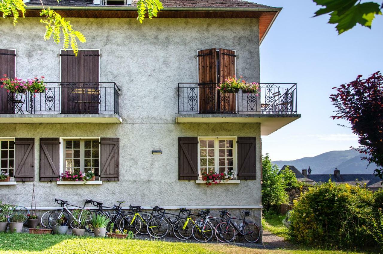 Pyrenees Cycling Lodge Saint-Savin (Hautes-Pyrenees) Exterior foto